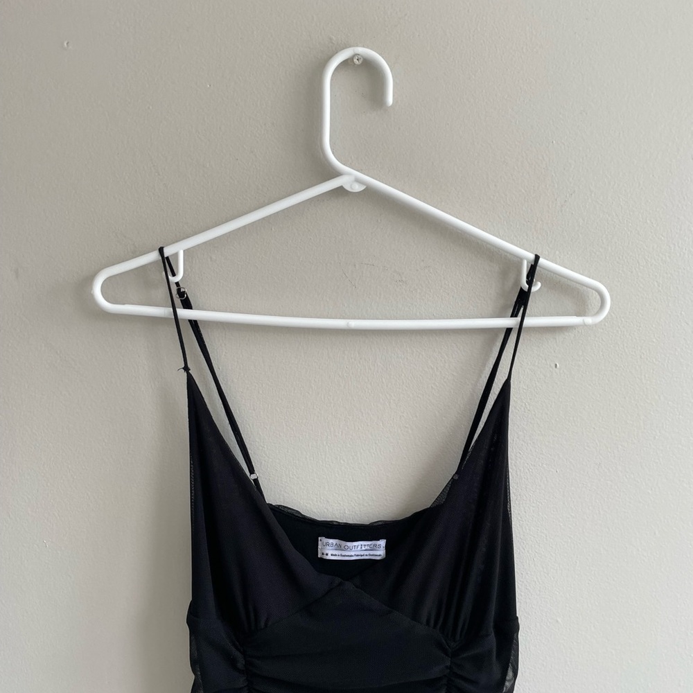 BLACK SHEER SPAGHETTI STRAP DRESS LINED RUCHED STRETCH URBAN OUTFITTERS - Picture 4 of 11
